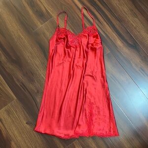VICTORIA’S SECRET Red Satin Chemise Size Medium